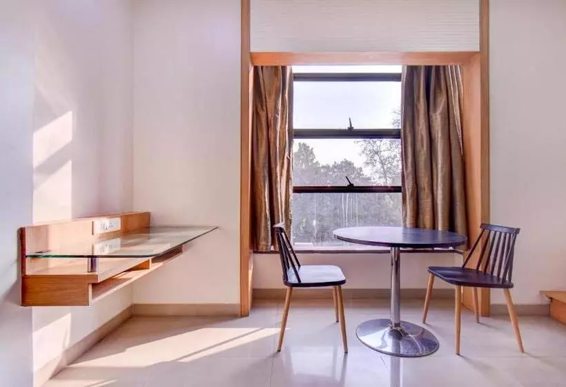 هتل Treebo Admiral Suites New Usmanpura