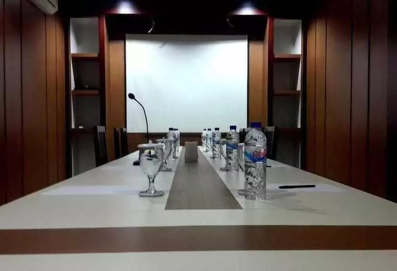 ホテル Walan Syariah