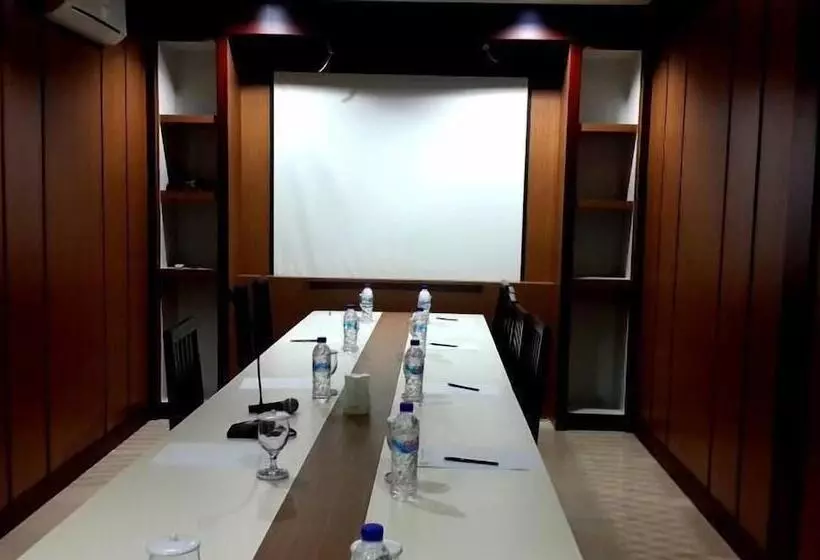 ホテル Walan Syariah