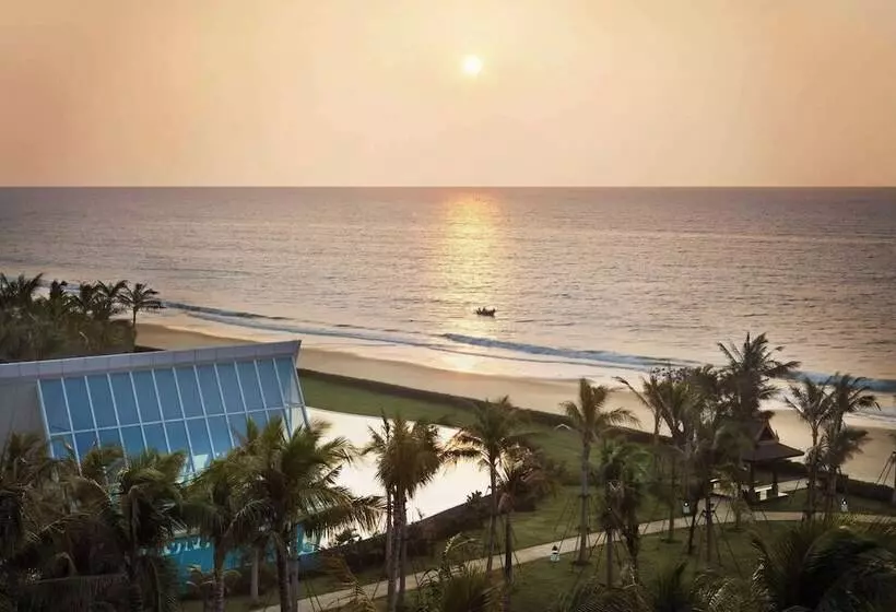 Отель Wyndham Maoming