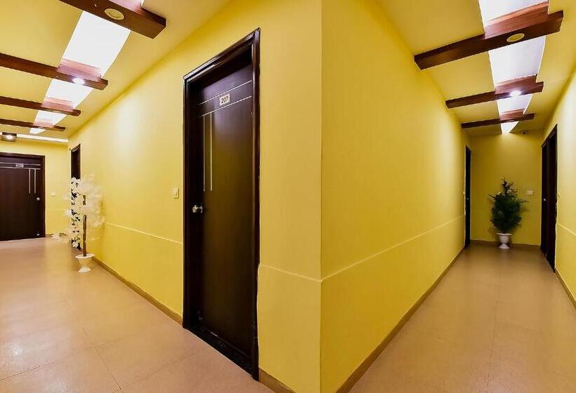 בית מלון כפרי Fabexpress Silver Plaza