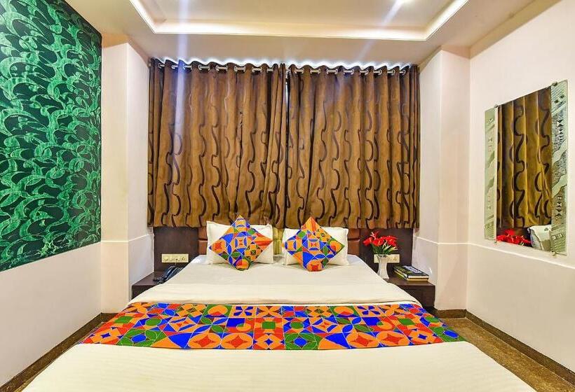 בית מלון כפרי Fabexpress Silver Plaza