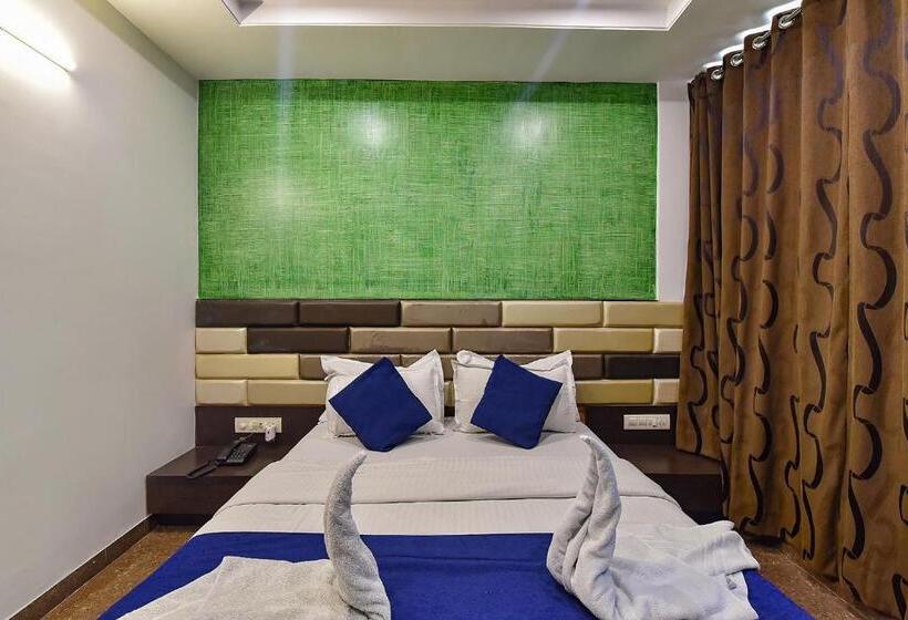 בית מלון כפרי Fabexpress Silver Plaza