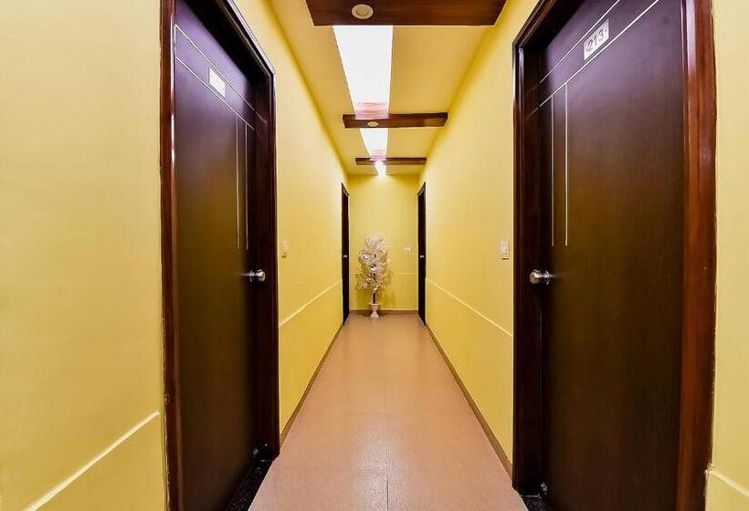 בית מלון כפרי Fabexpress Silver Plaza