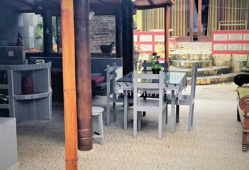 پانسیون Villa Anjing