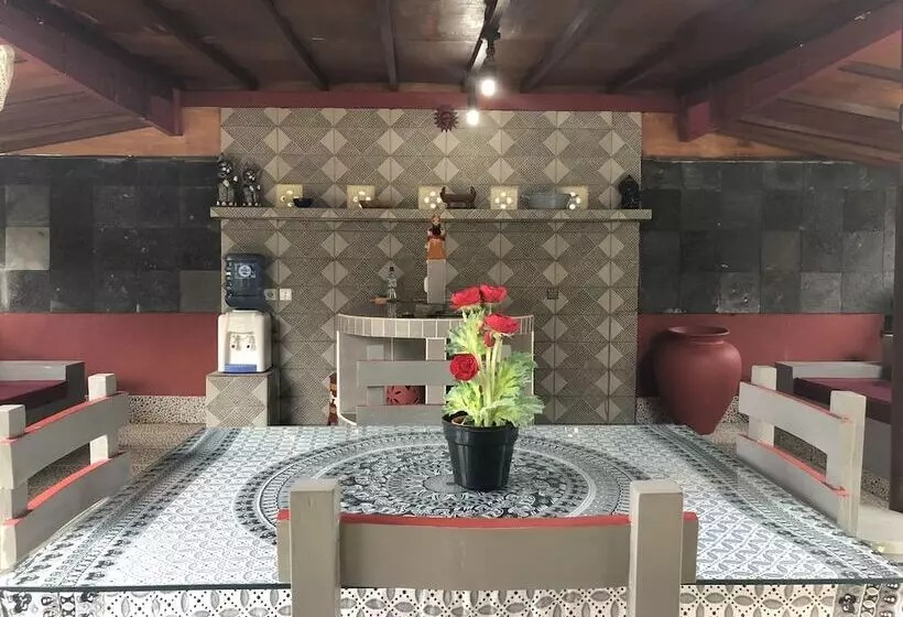 پانسیون Villa Anjing