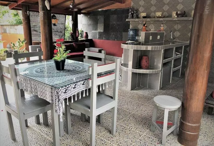 پانسیون Villa Anjing