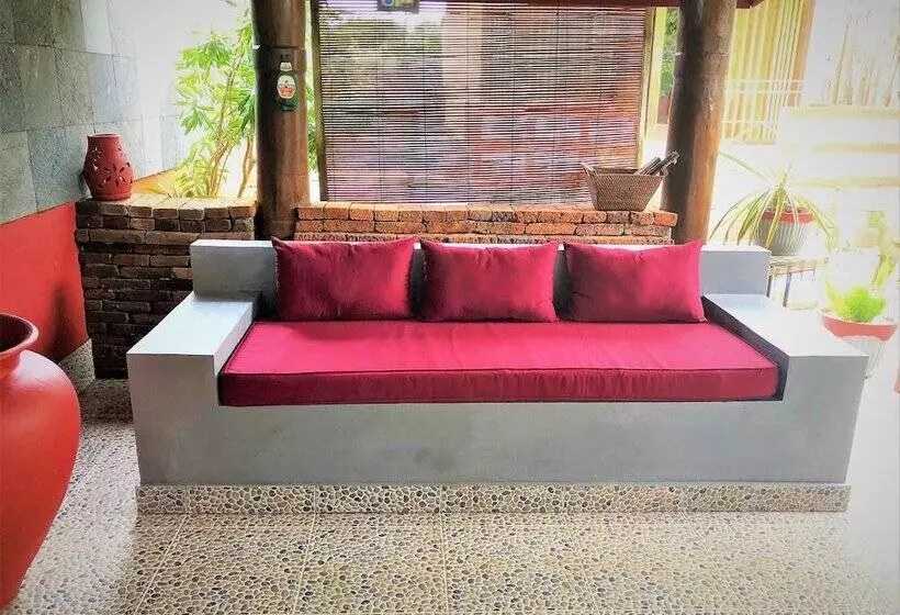 پانسیون Villa Anjing