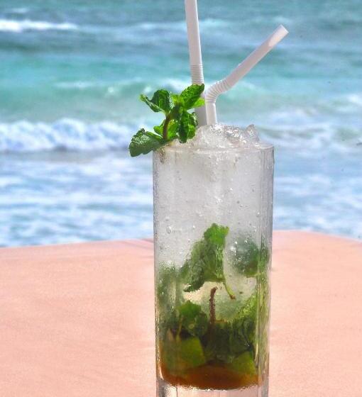 リゾートホテル The Beach Cabanas Retreat & Spa