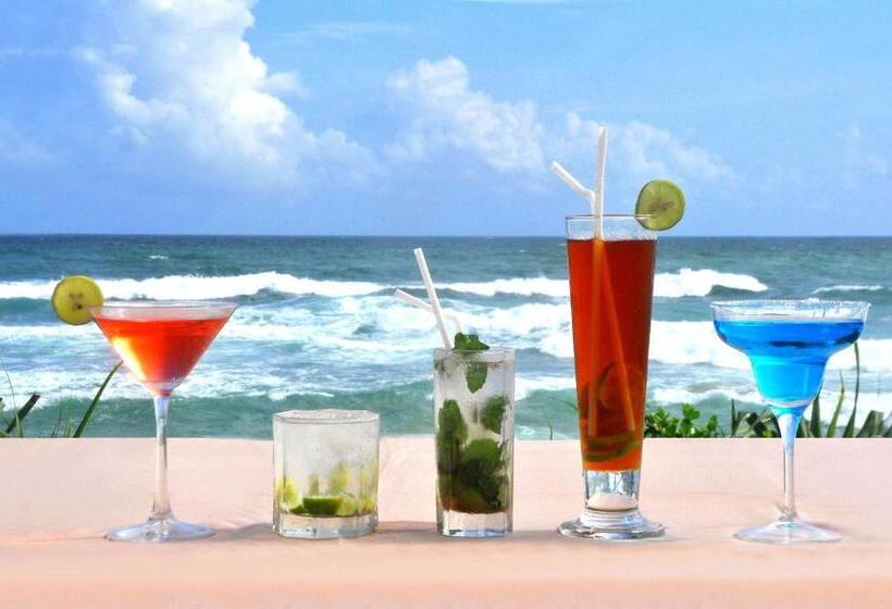 リゾートホテル The Beach Cabanas Retreat & Spa