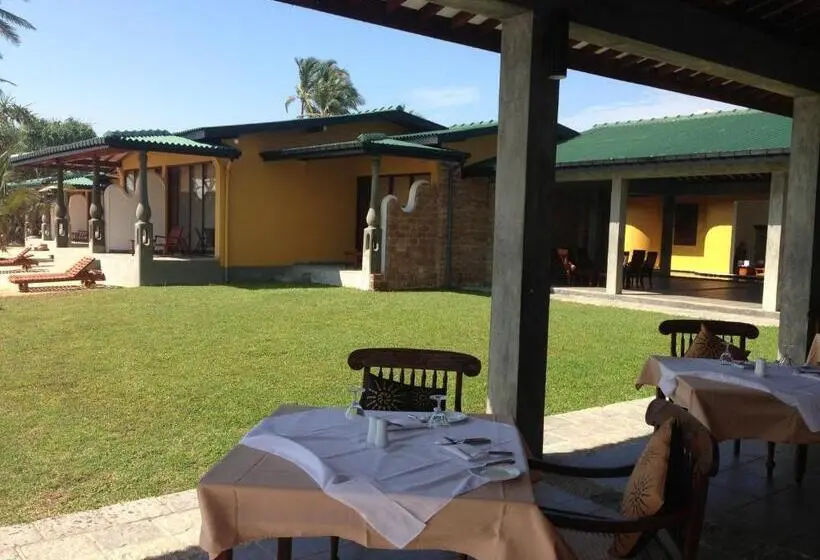 リゾートホテル The Beach Cabanas Retreat & Spa