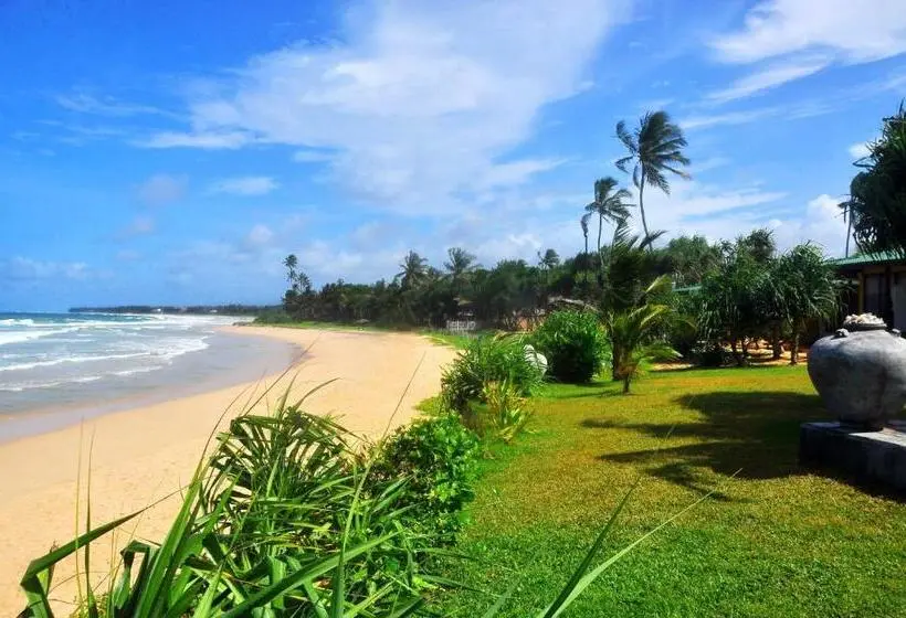 リゾートホテル The Beach Cabanas Retreat & Spa