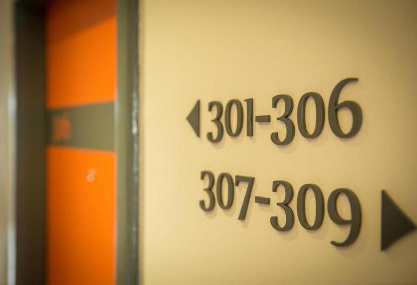 Sovotel Boutique Hotel At Uptown 101