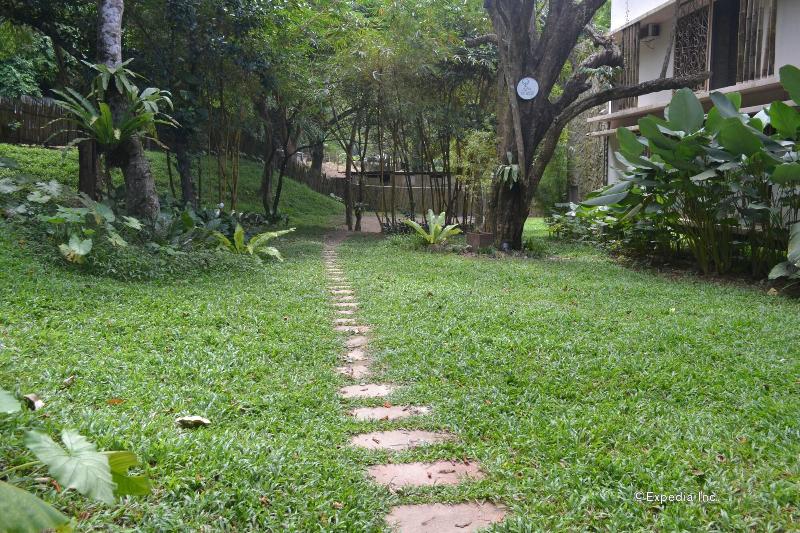 Spin Designer Hostel El Nido