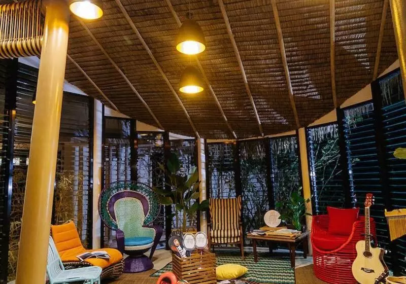 Spin Designer Hostel   El Nido