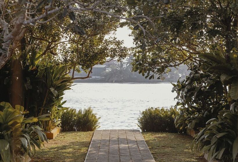 Villa Republic Bentota