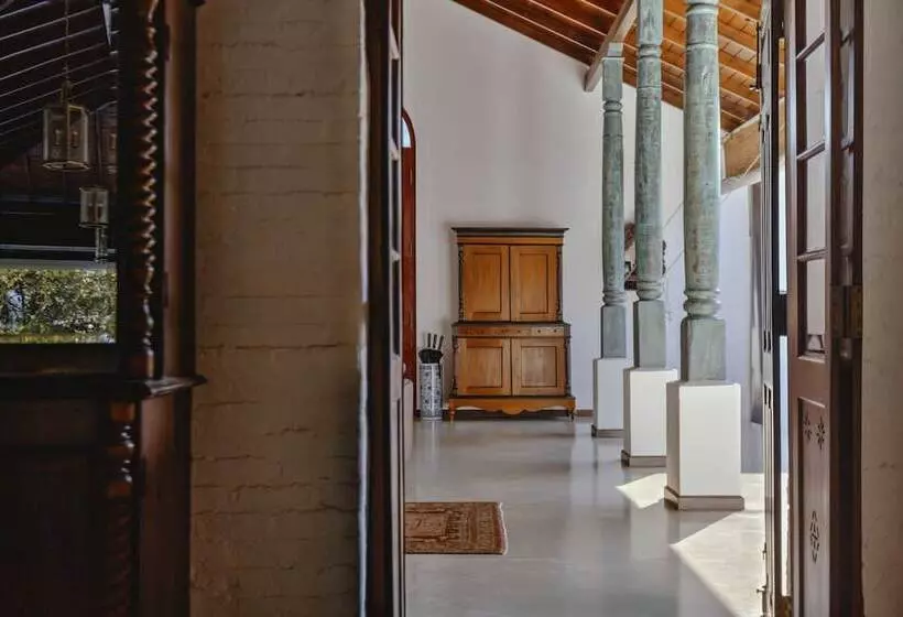 Villa Republic Bentota