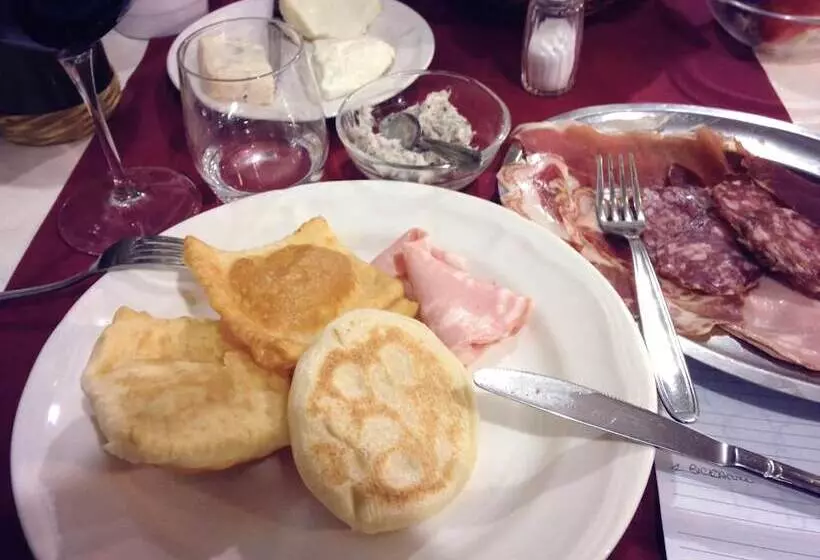 Hotelli Albergo Val Dolo