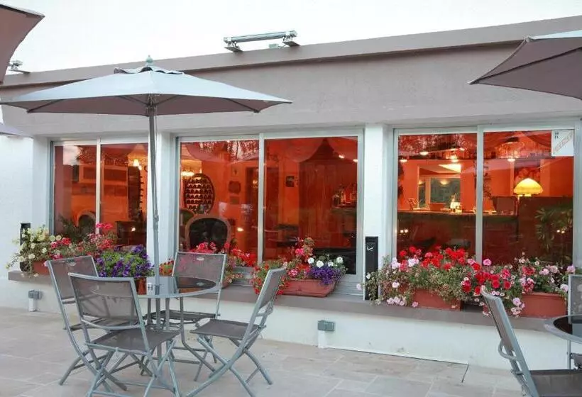 Hotelli Auberge Du Parc