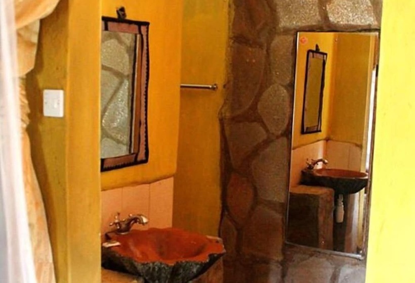 هتل Mara Springs Safari Camp