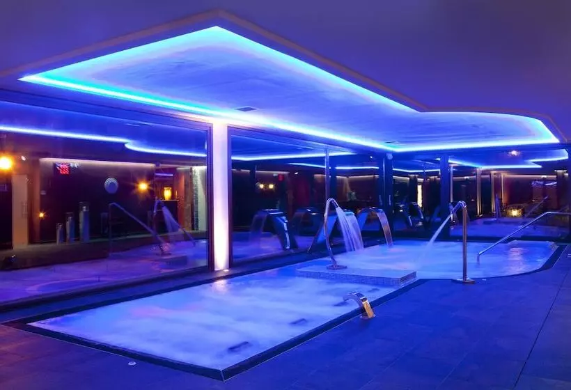 ホテル & Spa Peña Montañesa