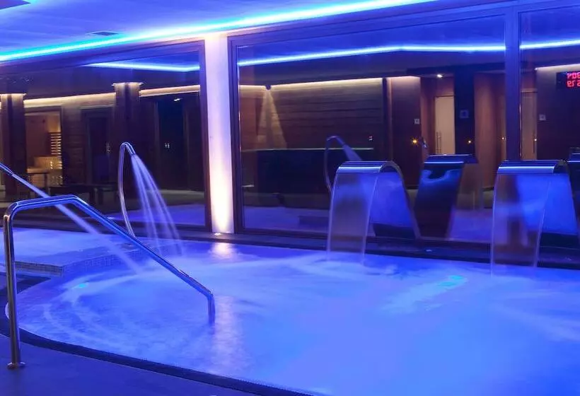 ホテル & Spa Peña Montañesa