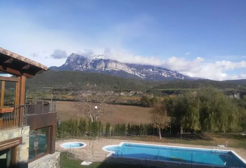 ホテル & Spa Peña Montañesa