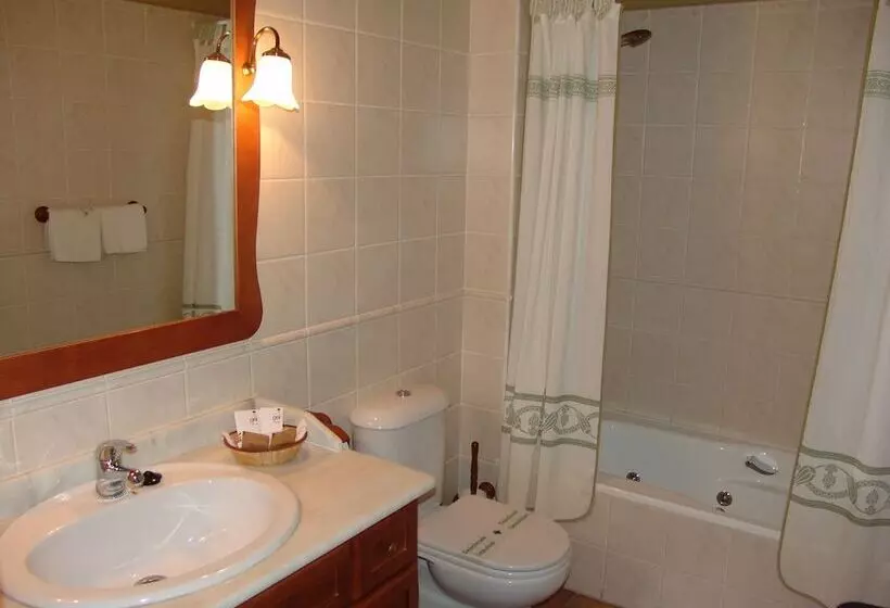 ホテル & Spa Peña Montañesa