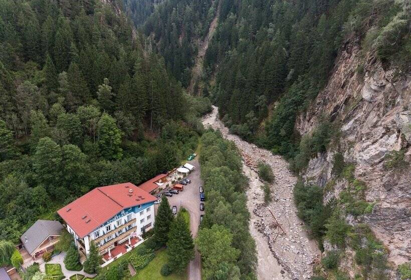 Отель Sportland Inn