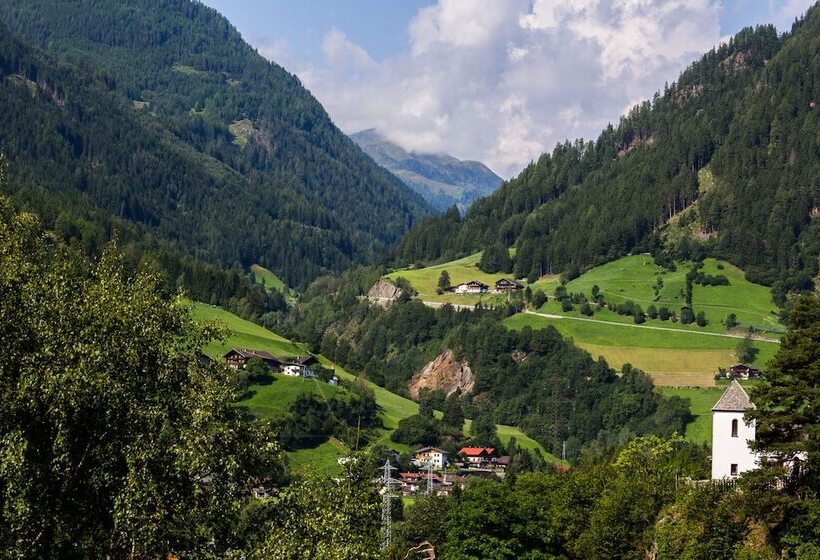 Отель Sportland Inn