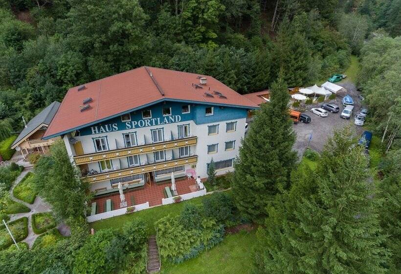 Отель Sportland Inn