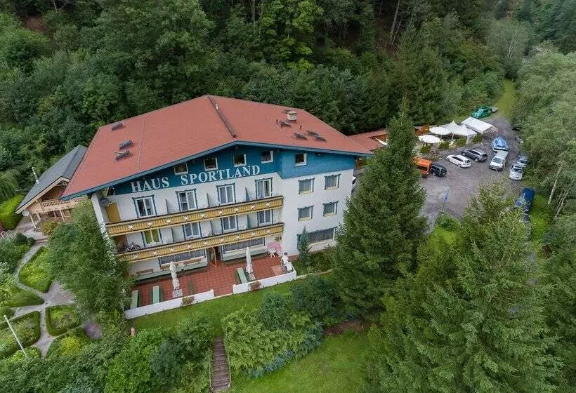 Hotelli Sportland Inn