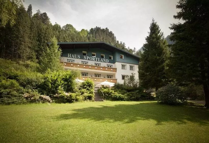 Hotelli Sportland Inn