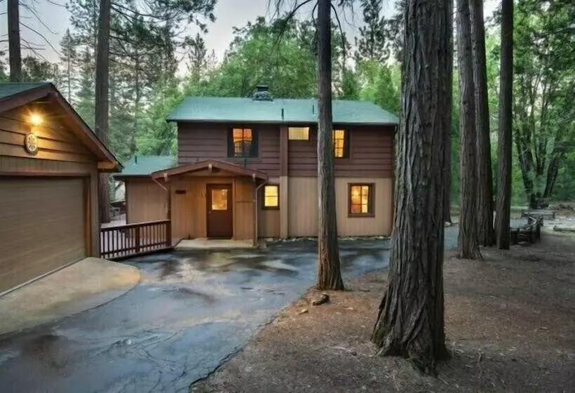 Scenic Wonders Bassett Cabin 5 Bedrooms