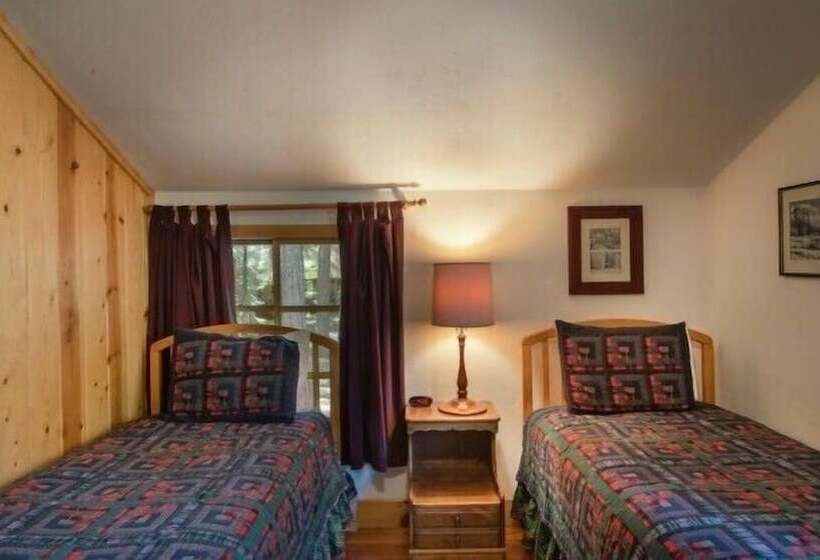 Scenic Wonders Bassett Cabin 5 Bedrooms