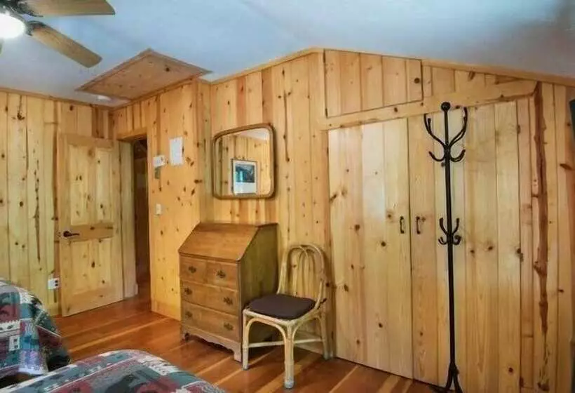 Scenic Wonders Bassett Cabin 5 Bedrooms