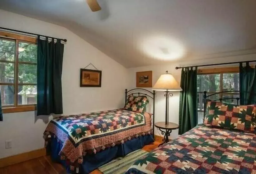 Scenic Wonders Bassett Cabin 5 Bedrooms