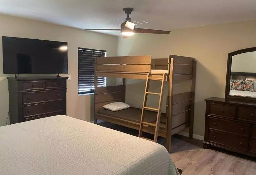 Crystal Cove Villas