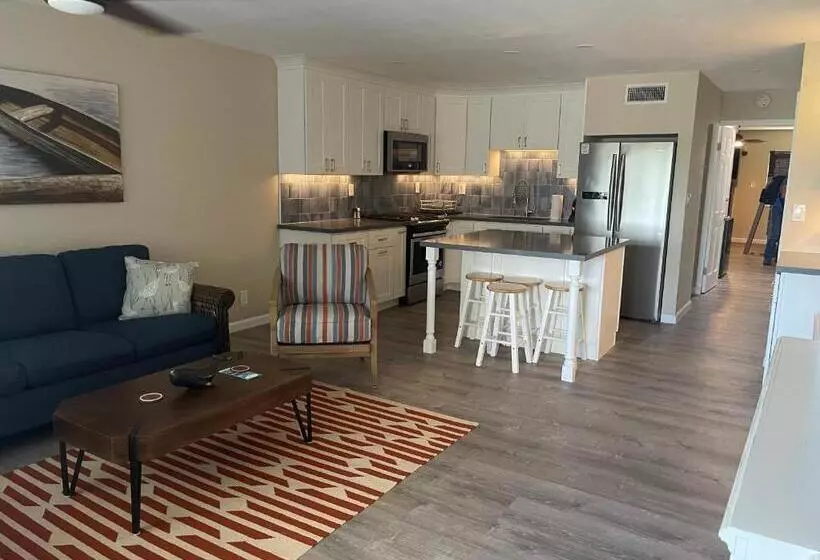 Crystal Cove Villas