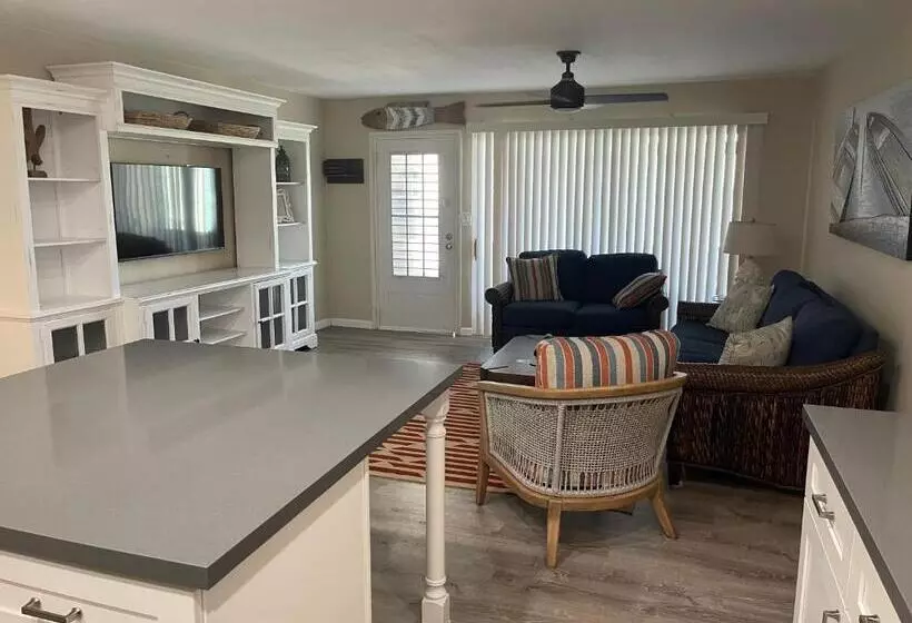 Crystal Cove Villas