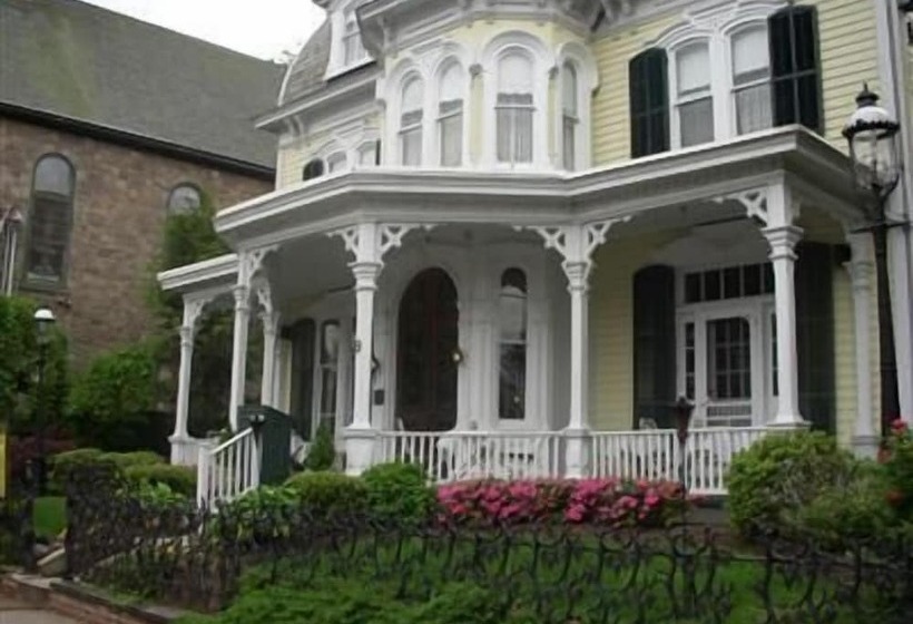 The Mansion Inn