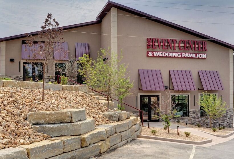 The Resort At Lake Of The Ozarks