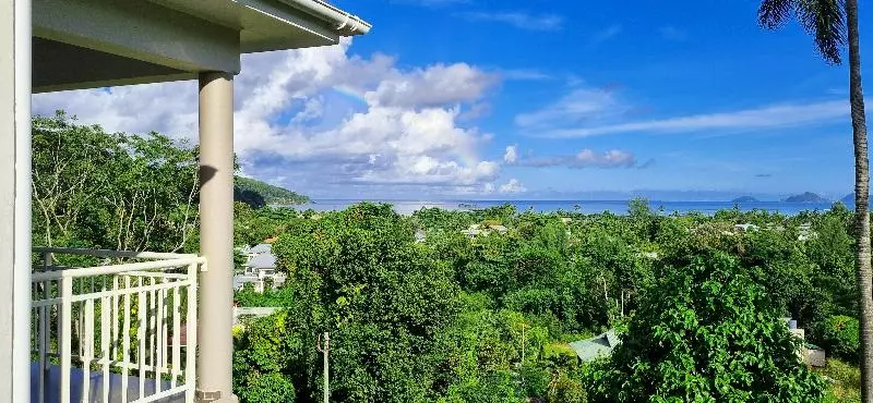 هتل La Trouvaille Holiday Chalets