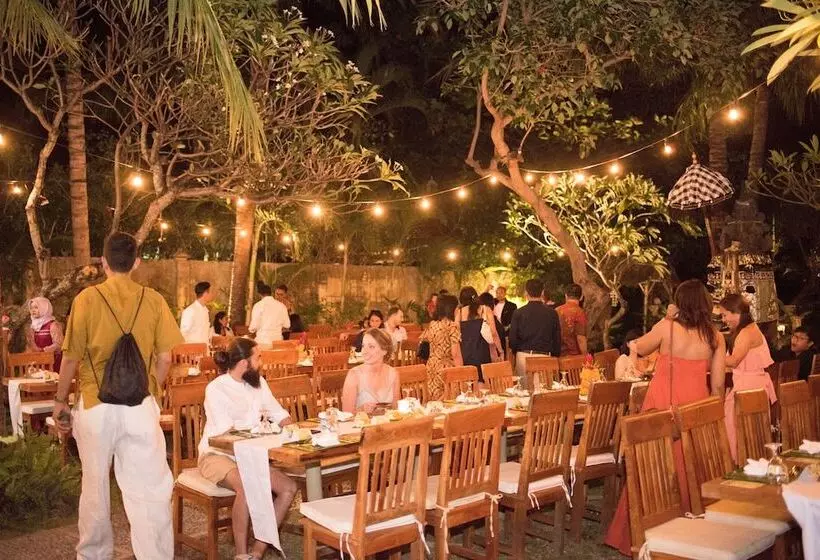 Arya Amed Beach Resort And Dive Center