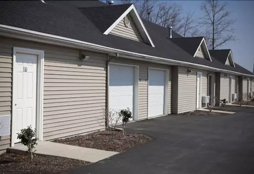 בית מלון כפרי Belamere Suites