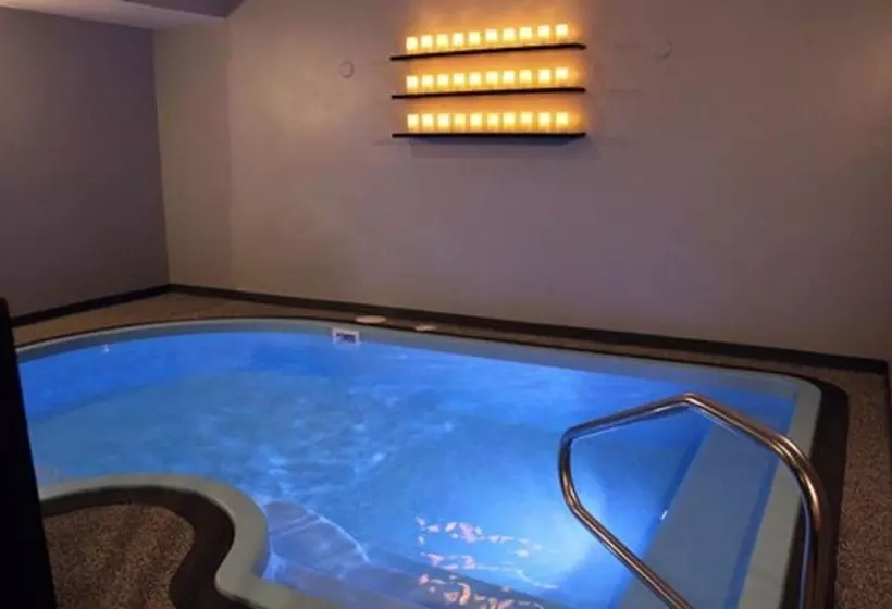 בית מלון כפרי Belamere Suites