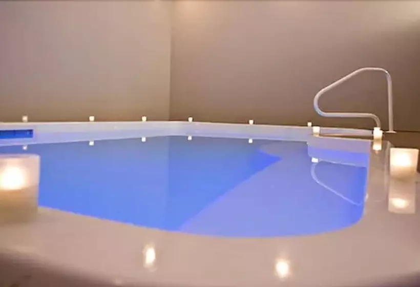 בית מלון כפרי Belamere Suites