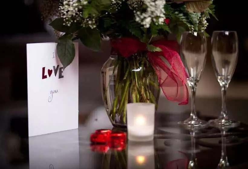 בית מלון כפרי Belamere Suites