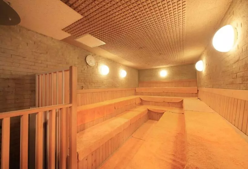 מלון כמוסות Ueno Station Hostel Oriental 2   Cater To Men