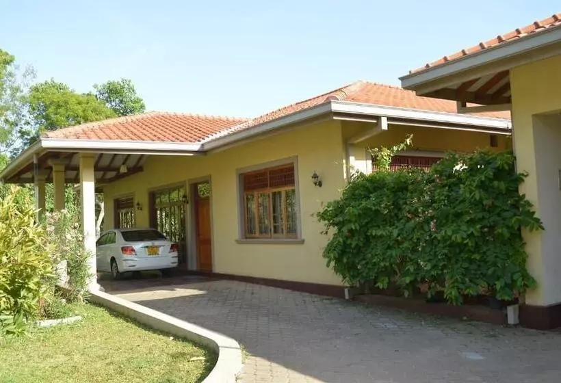 هتل Lake View Bungalow Yala